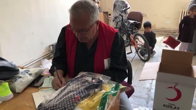 Germencik'te Türk Kızılay'dan ihtiyaç sahiplerine bayramlık yardımı