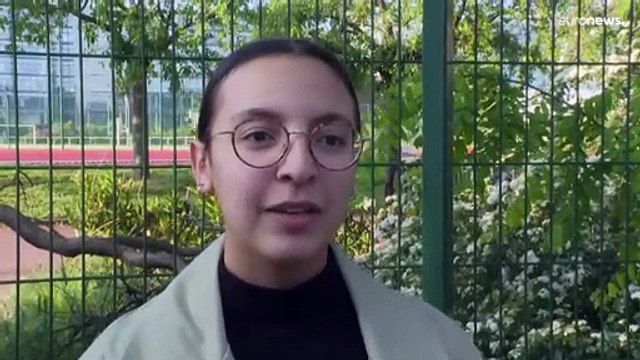 Francesi al voto con voglia di cambiamento. Sulle urne pesano Covid e crisi in Ucraina