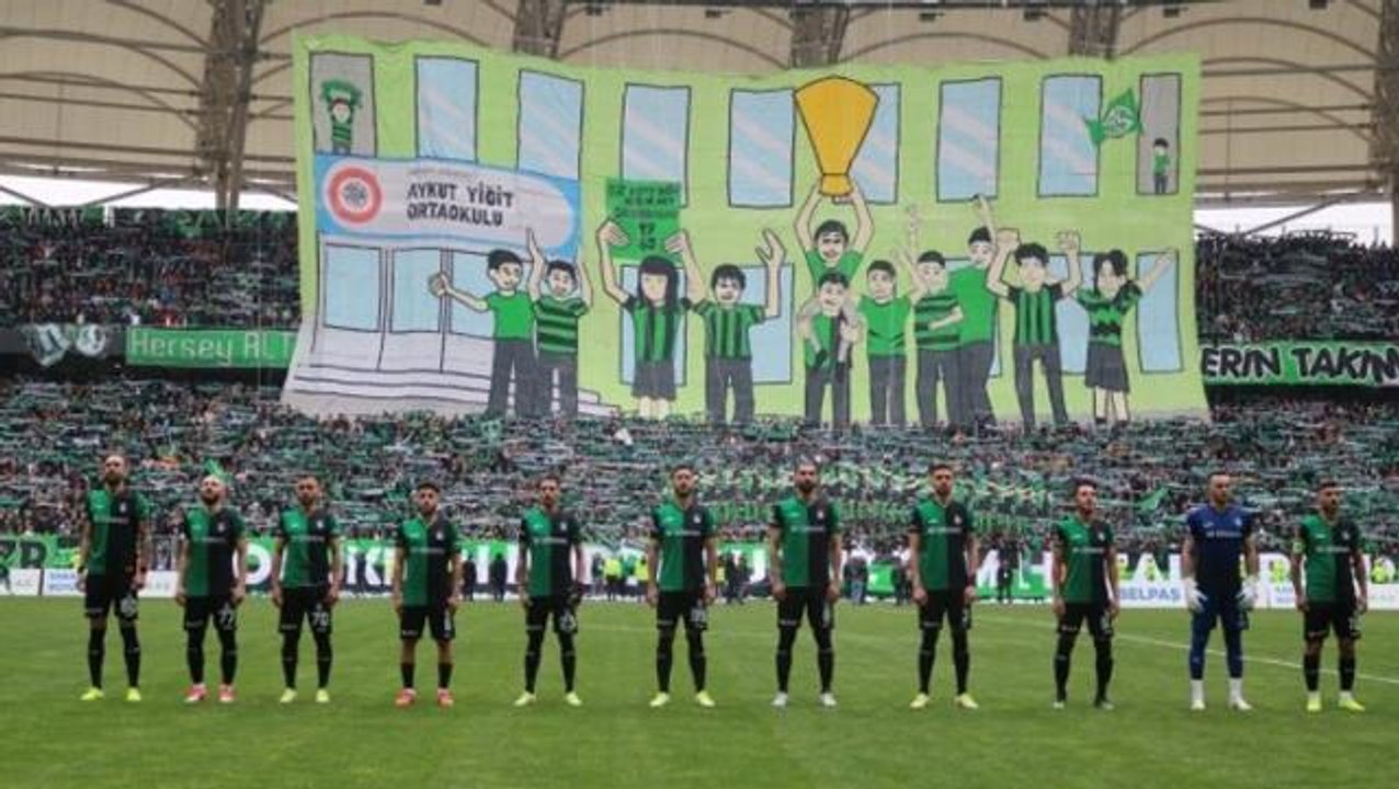 Sakaryaspor, 1. Lig'e geri döndü! Tuncay Şanlı yönetiminde tarihi başarı