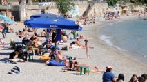 Bodrum’da hava sıcaklığı 25 dereceyi aştı, sahiller taştı
