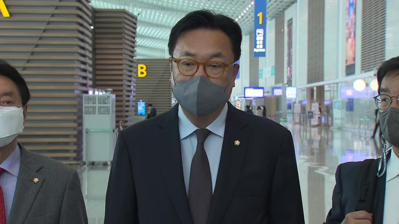 한일 정책협의대표단 출국..."한일 관계 조속히 개선" / YTN