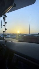 رغم إلغاء إشارة "نسيم الطائف".. مرتادو طريق الملك خالد يُفاجَؤون باصطفاف المركبات وتكدُّسها