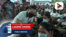 Tatlong barangay sa Samal Island, personal na binisita ni Sen. Bong Go para mamahagi ng ayuda
