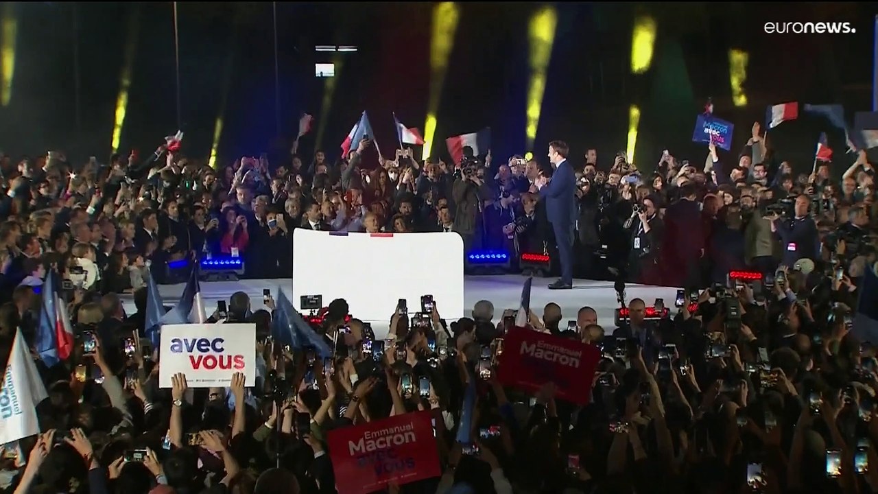 Macron vence Le Pen e promete unir os franceses