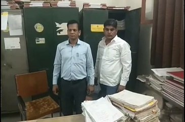 arrestedअधिवक्ता से 400 रुपए की रिश्वत लेते कोर्ट का वरिष्ठ लिपिक गिरफ्तार