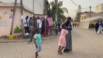 Senegalli genç, 11 yıldır her ramazanda ücretsiz iftar paketi dağıtıyor