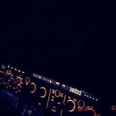 عزيزي الراكب لاتتضايق اذا تاخرت رحلتك هذي الأيام بسبب ان شهر ابريل في كل عام يشهد تقلبات جوية بالمملكة فيما يبذل الطيارين والمراقبين الجويين جهودًا عظ