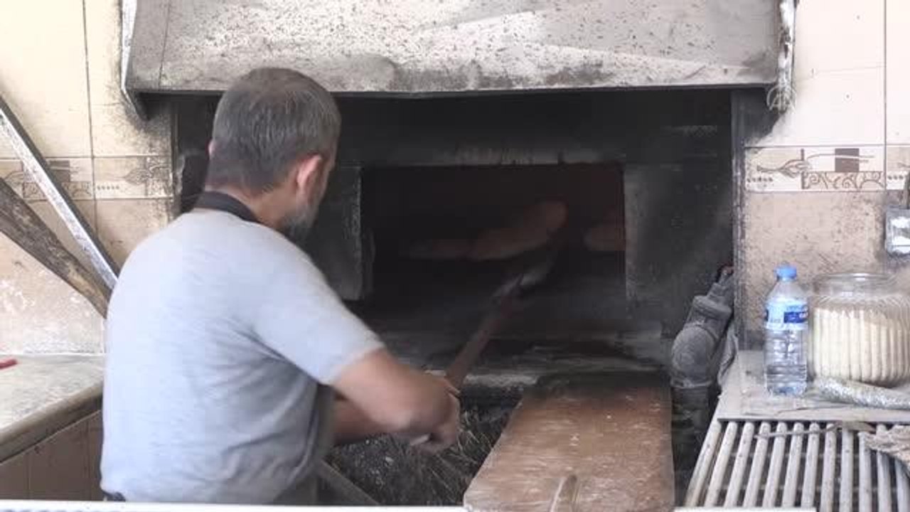 GAZİANTEP - TÜRKİYE'NİN EKMEK KÜLTÜRÜ - Gastronomi kenti lezzetlerinin vazgeçilmezi: Antep Kübban ekmeği