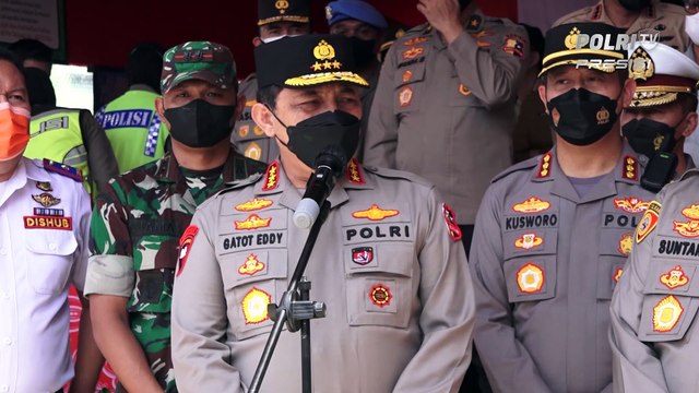 Wakapolri Tinjau Langsung Pos Pengamanan Terpadu Operasi Ketupat Tahun 2022