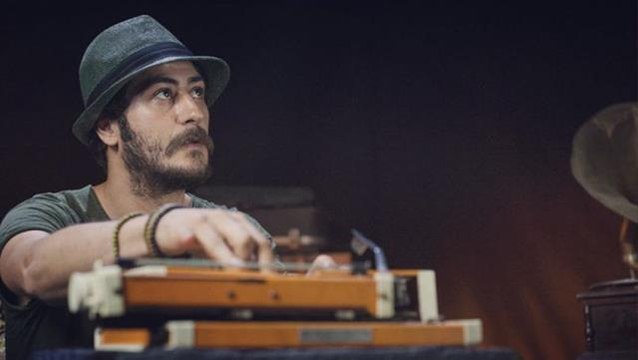 Beta lakabıyla bilinen ünlü rapçi Berk Bayındır, 8. kattaki evinin camından düşerek öldü