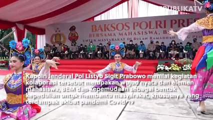 Bersama Mahasiswa dan Pemuda, Kapolri Bagikan Sembako Untuk Masyarakat