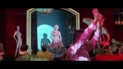 CHOUCHOU Film Extrait - C'est l'amour à la plage