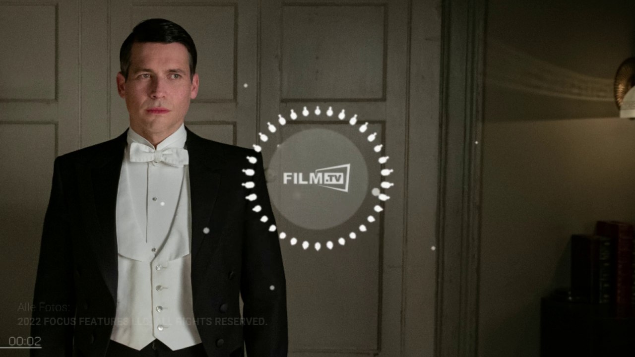 Wer ist eigentlich Julian Fellowes? Der Lord für alle Fälle und Macher von „Downton Abbey“ - FUFIS Podcast