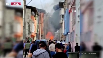Bursa'da uçak evlerin arasına düştü