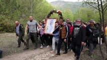 Cientos de cristianos ortodoxos peregrinan al monasterio de Bachkovo por la Pascua