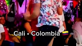Asi se baila en discoteca de Cali-Colombia*****This is how you dance in a disco in Cali-Colombia