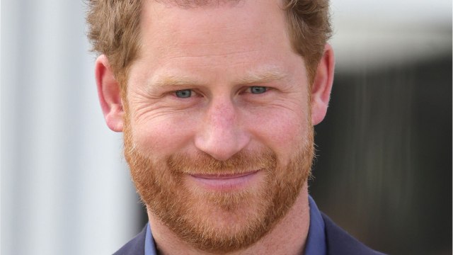 Voici - Le prince Harry remonté contre Andrew ? Pourquoi il est inquiet pour la reine