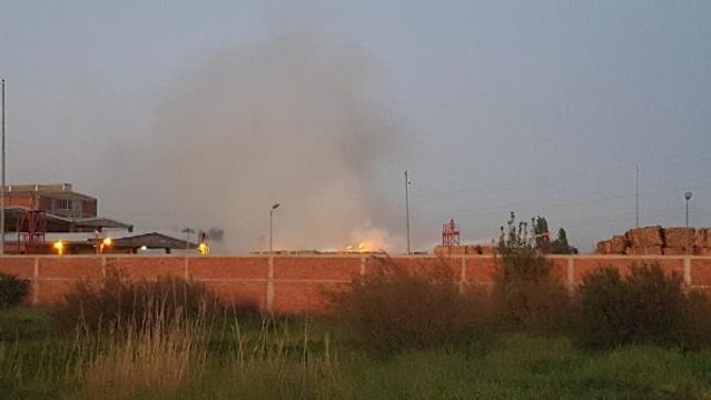 Son dakika haberleri | İZMİR'DE KAĞIT FABRİKASININ HURDA DEPOLAMA ALANINDA YANGIN