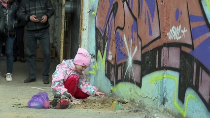 Bajo las bombas, los niños ucranianos cuentan la guerra y anhelan la paz
