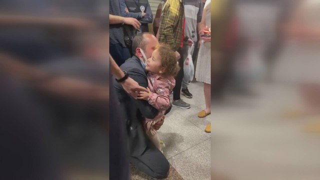 Gezi Davası'nda hapis cezası alan Tayfun Kahraman küçük kızıyla vedalaştı