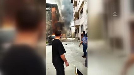 Evlerin arasına düşen uçaktaki 2 pilot hayatını kaybetti (6)