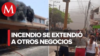 En Veracruz, reportan incendio en negocio de plásticos