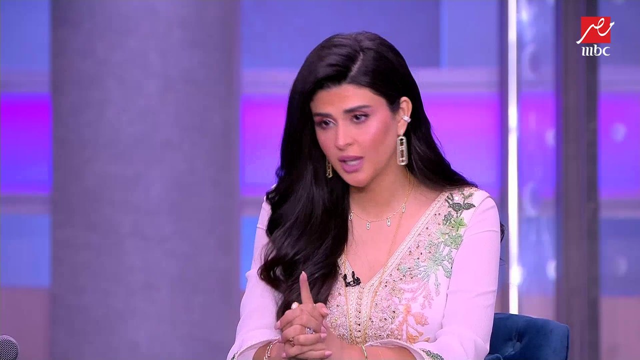 سلمى رشيد تنتقد أغنية (الساطا) لعاصي الحلاني واغنية (اتلاح) لميريام فارس: لازم يدرسوا اللهجة المغربية قبل ما يغنوا بيها (كلام شوارع)