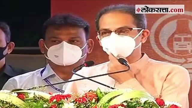 उद्धव ठाकरेंनी साधला राणा दाम्पत्यावर निशाणा