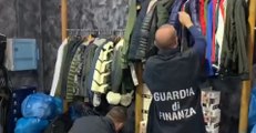 Monza - Contraffazione, sequestrati 38mila capi di abbigliamento in un magazzino (26.04.22)