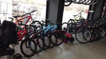 Çubuk'ta bisiklet kullanımı arttı: İlçenin ilk bisiklet galerisi açılmaya başladı