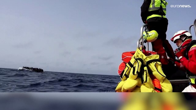 Sos Méditerranée: 164 migranti soccorsi fra domenica e lunedì al largo della Libia