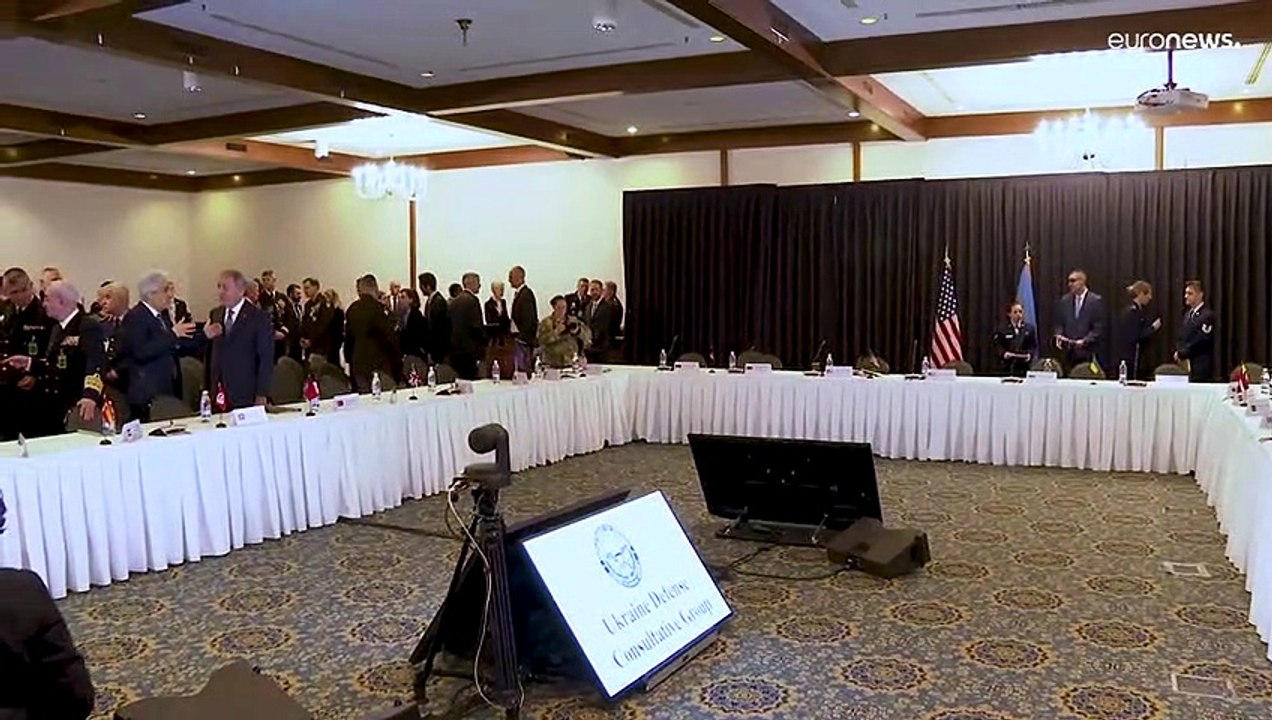 Vertice Nato a Ramstein: Berlino annuncia invio di "armi difensive"