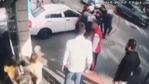 Bursa'da sokak ortasında kadına şiddet anı kamerada