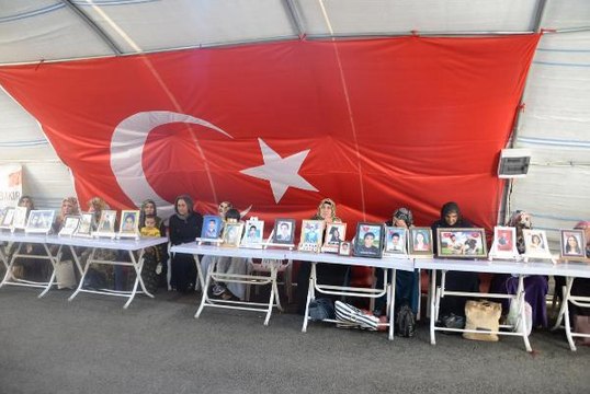 EVLAT NÖBETİNDEKİ ANNEDEN OĞLUNA: SENİ ALMADAN GİTMEYECEĞİM