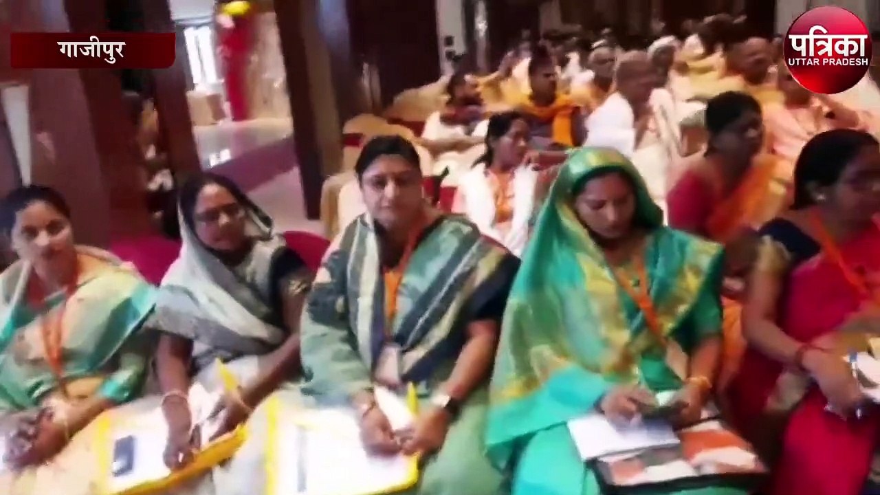 यूपी मंत्री ने अखिलेश यादव और आजम खां पर साधा निशाना, कहा...
