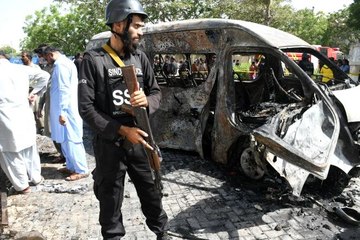 Pakistan'da minibüste patlama: 4 ölü, 3 yaralı