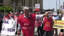 İzmir'de Emeklilerden 'Zamsız İkramiye' Protestosu: 
