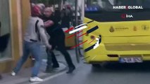 İstanbul'da güpegündüz dehşet! İETT şoförüne elindeki bıçakla  böyle saldırdı