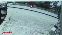 Antalya'da feci kaza! Genç kız çarpmanın etkisiyle metrelerce savruldu