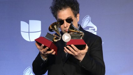 Andrés Calamaro nos  explica en COOL su debut como pintor de un cartel taurino en Las Ventas