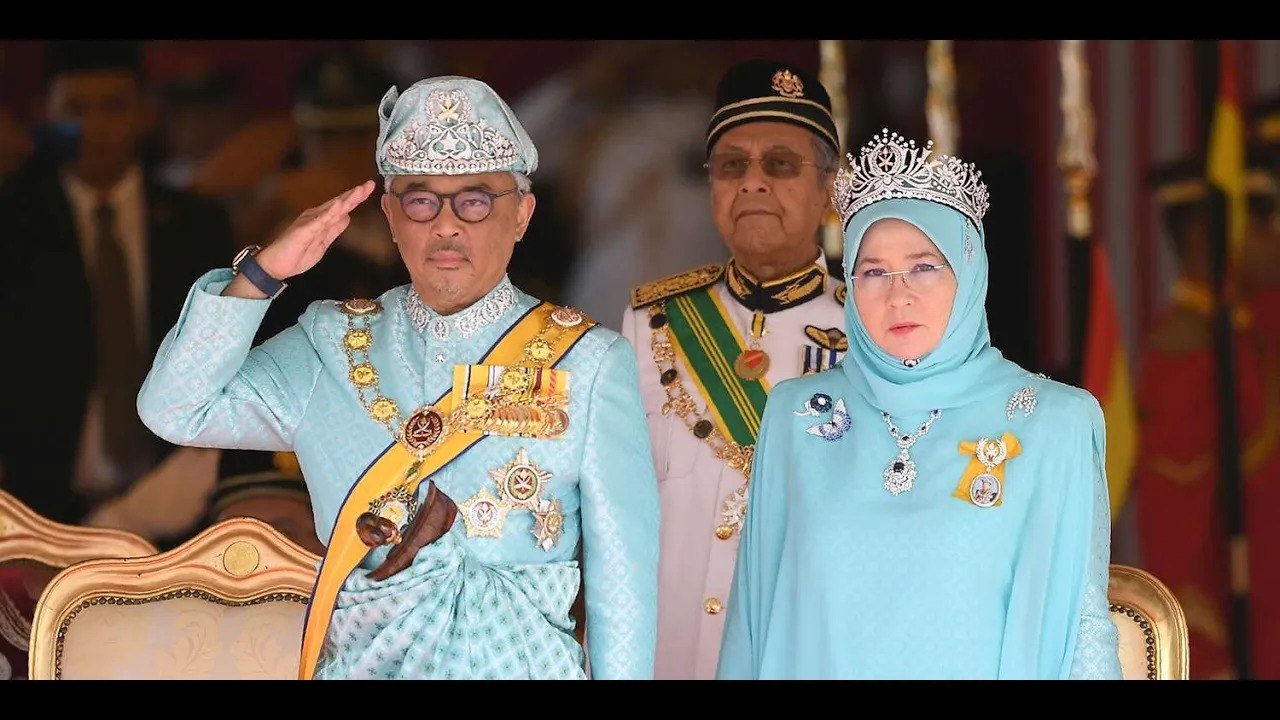 Queen Azizah of Malaysia Reveals She Underwent 16 Rounds of IVF Before Becoming Pregnant
