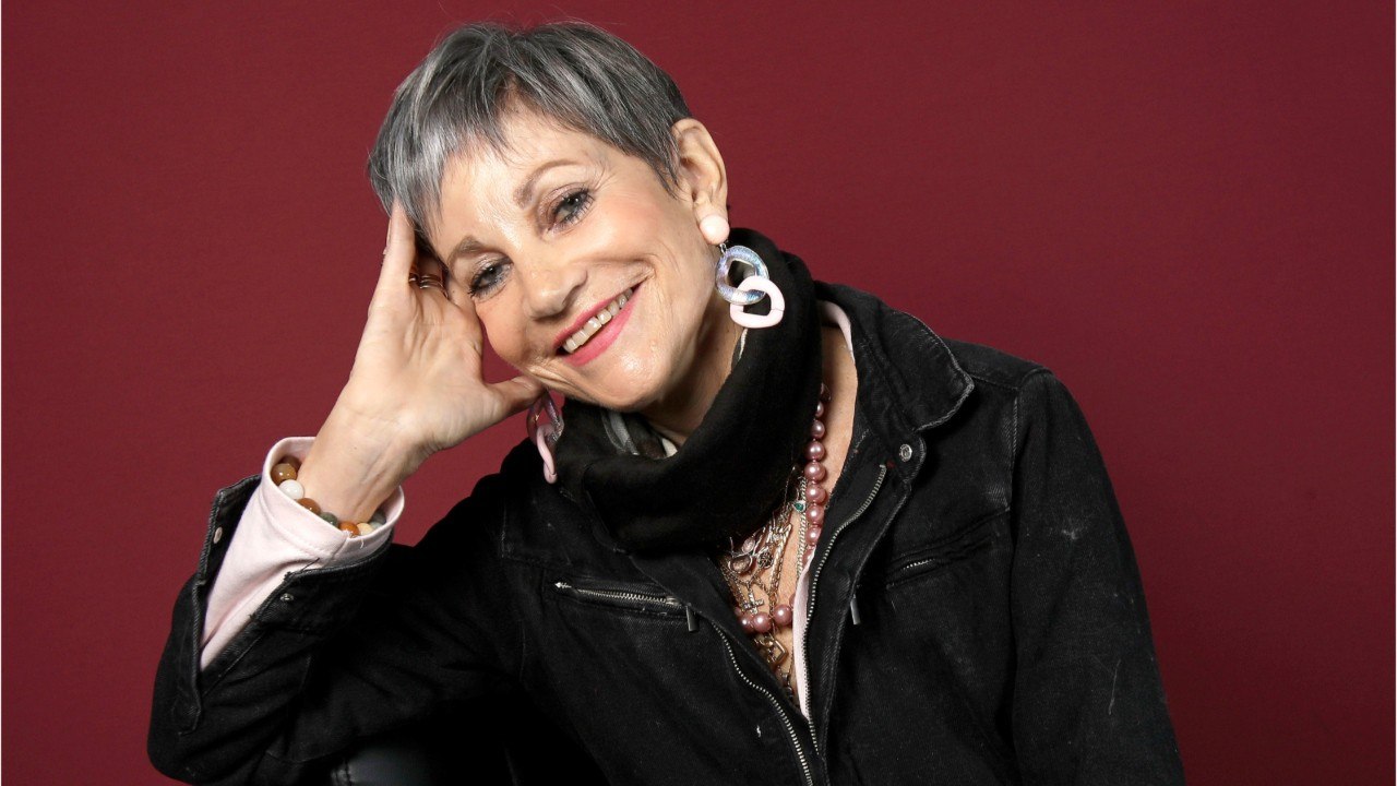 GALA VIDÉO - Isabelle Morini-Bosc en deuil : la chroniqueuse de TPMP annonce la mort d’un être cher à son coeur