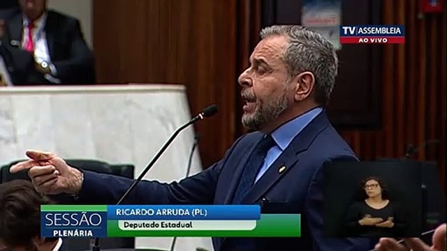 Deputados da União e do PT quase 'saem no braço' após discussão envolvendo Ditadura