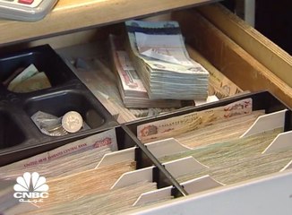 الإمارات تؤكد بأن إيرادات موازنة 2018 لن تتضمن ضريبتي القيمة المضافة والانتقائية