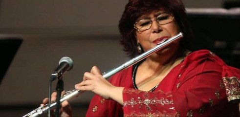 الفلوت يقودها إلى حقيبة الثقافة .. إيناس عبد الدايم