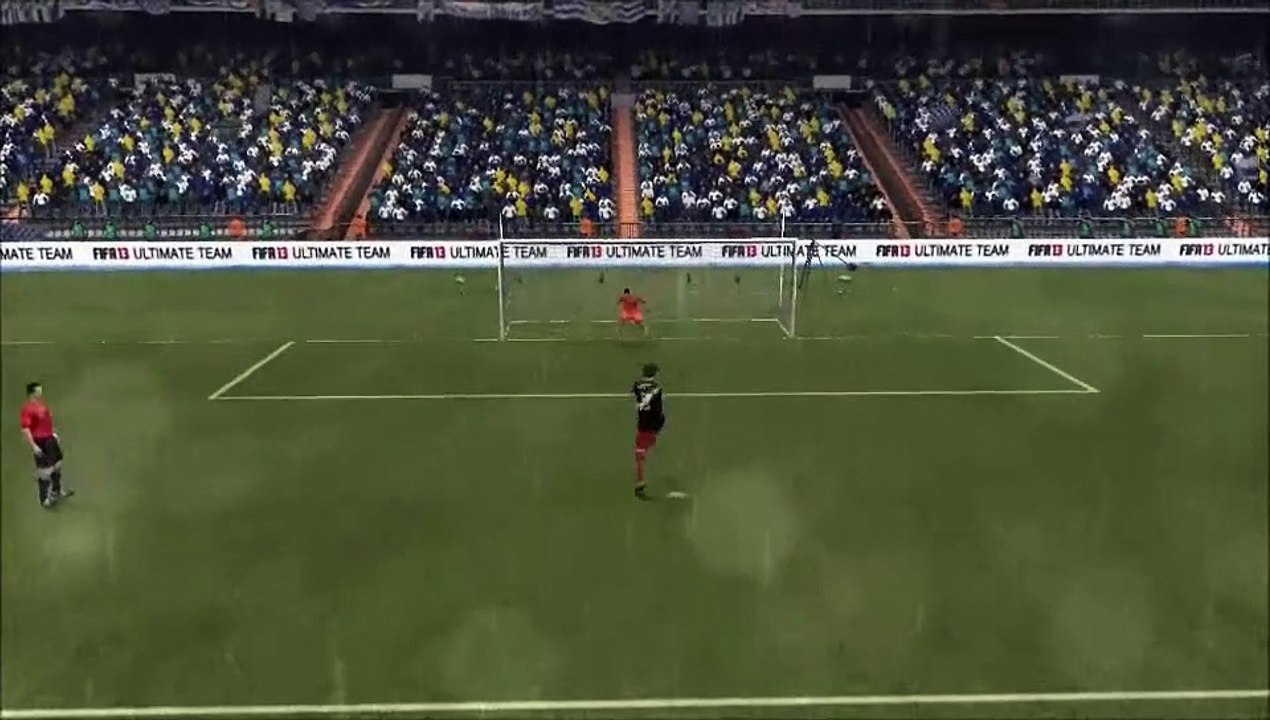 FIFA 13 goalkeeper - defending a penalty kick