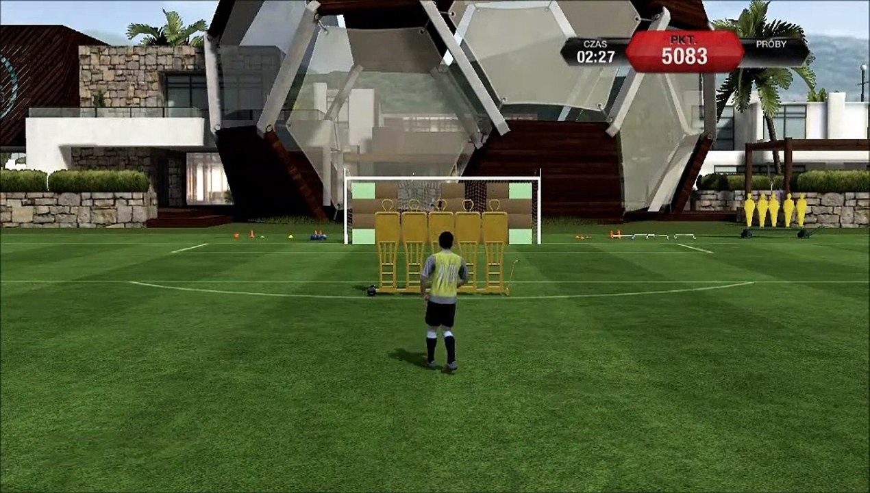 FIFA 13 training games - free kicks - training challenge