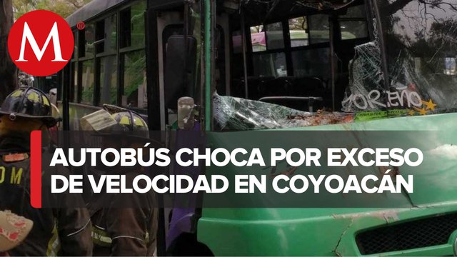 En CdMx, transporte público choca contra árbol en Coyoacán; hay varios lesionados