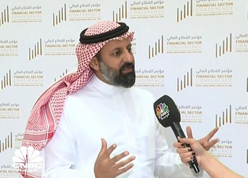 رئيس مجلس إدارة هيئة السوق المالية السعودية لـ CNBC عربية: نعمل على البدء باستقطاب شركات من الخارج ترغب في الإدراج في السوق السعودي