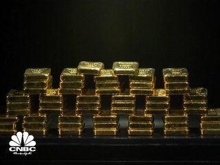 الذهب عند أعلى مستوى في 6 أعوام بسبب ضعف الدولار والتوترات بين أمريكا وإيران